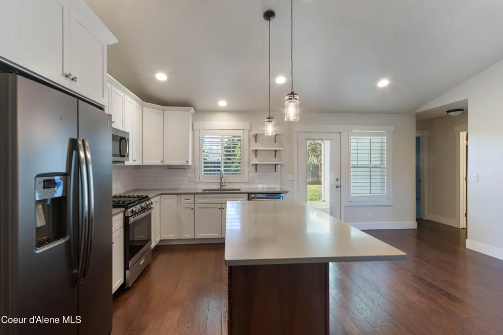 2403 Shady Oak Sandpoint, ID 83864