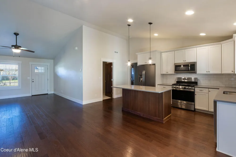 2403 Shady Oak Sandpoint, ID 83864