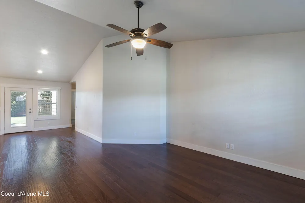 2403 Shady Oak Sandpoint, ID 83864