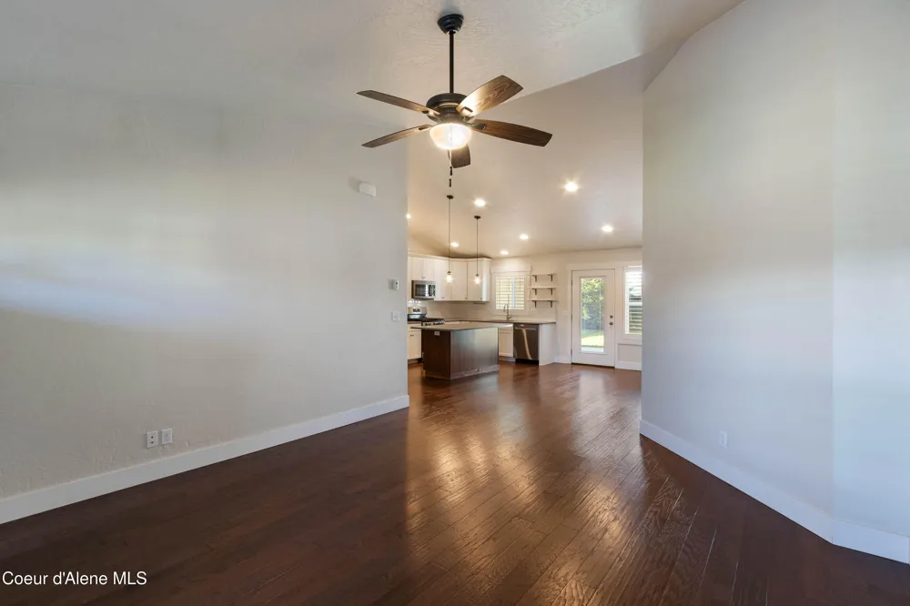 2403 Shady Oak Sandpoint, ID 83864