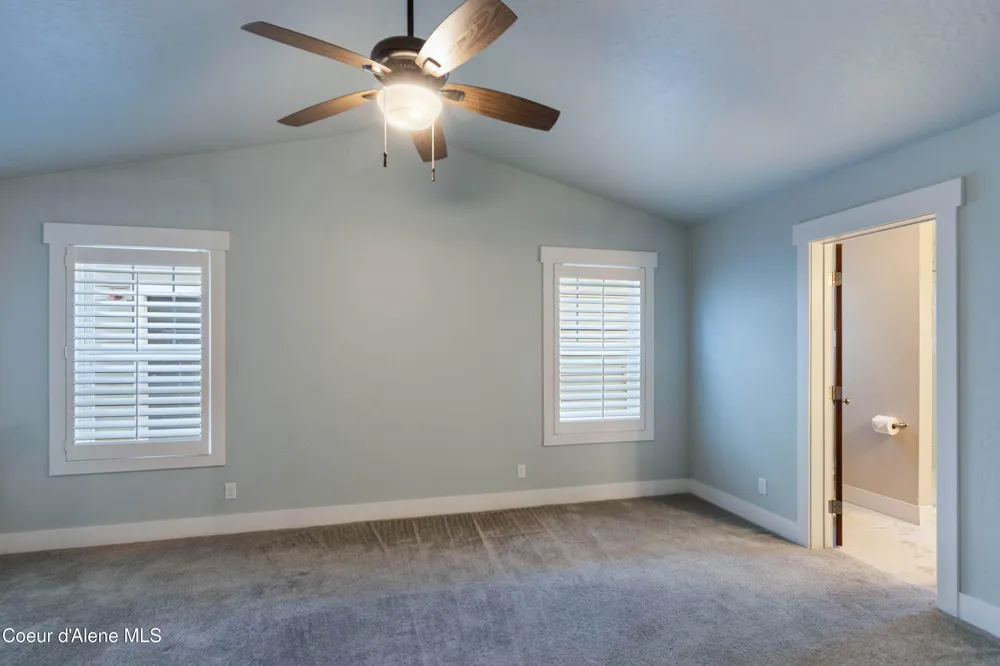 2403 Shady Oak Sandpoint, ID 83864