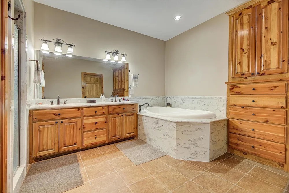 20205 Highway 146 Liberty, TX 77575