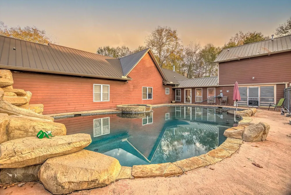 20205 Highway 146 Liberty, TX 77575