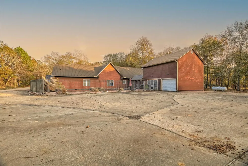 20205 Highway 146 Liberty, TX 77575