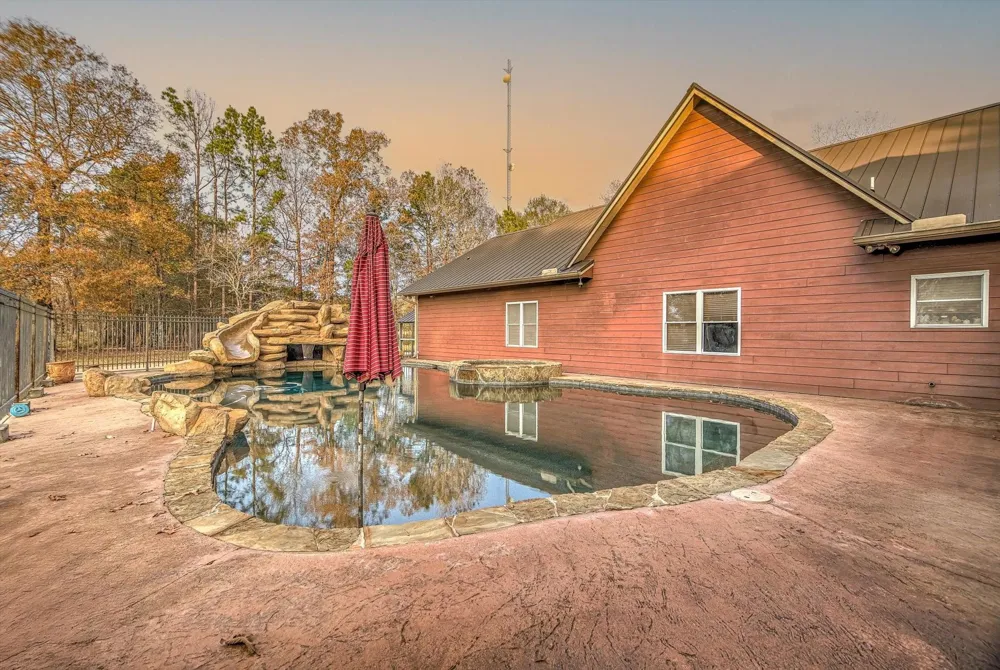 20205 Highway 146 Liberty, TX 77575