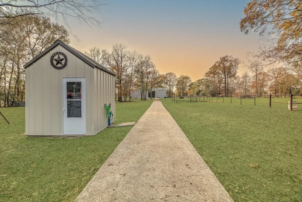 20205 Highway 146 Liberty, TX 77575