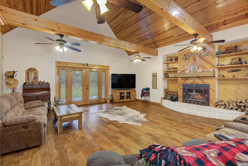 20205 Highway 146 Liberty, TX 77575
