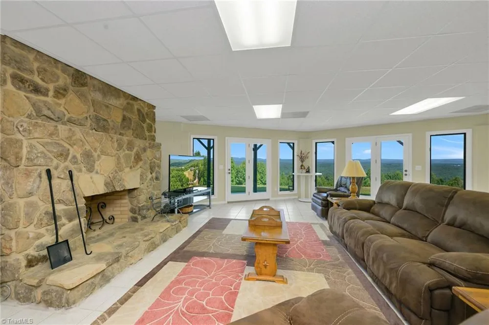 4937 W NC Highway 268 Wilkesboro, NC 28697