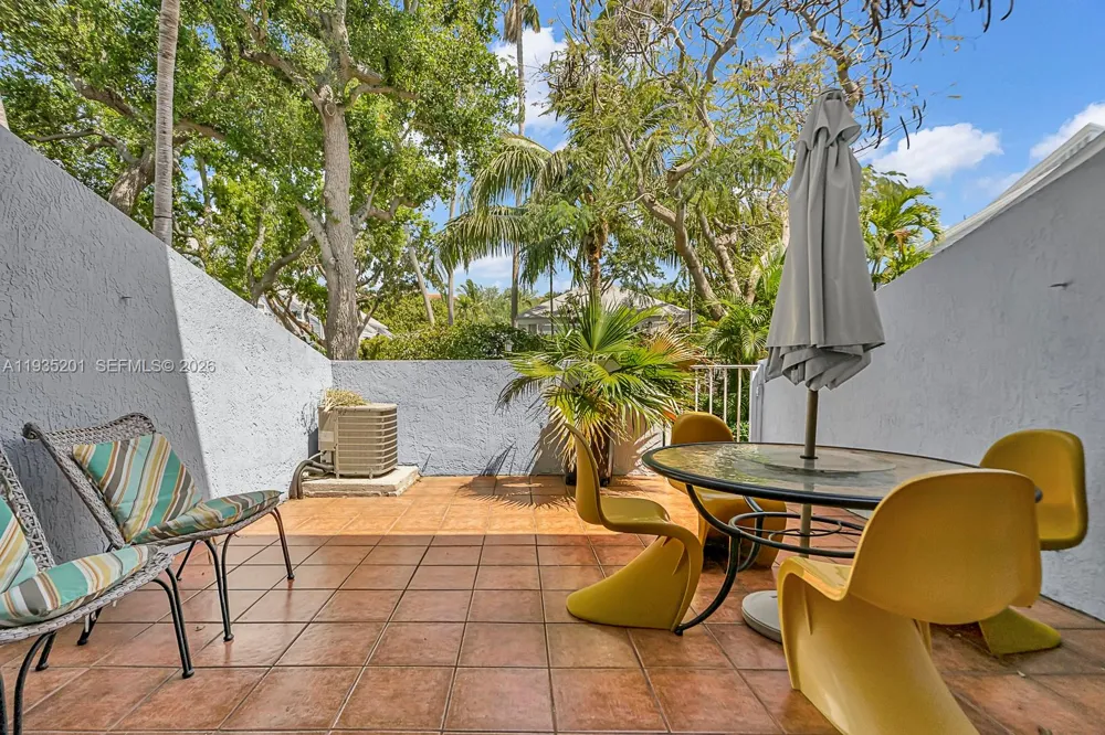 798 Crandon Blvd #16-C Key Biscayne, FL 33149