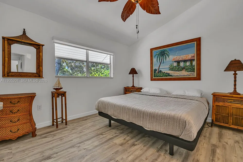 798 Crandon Blvd #16-C Key Biscayne, FL 33149