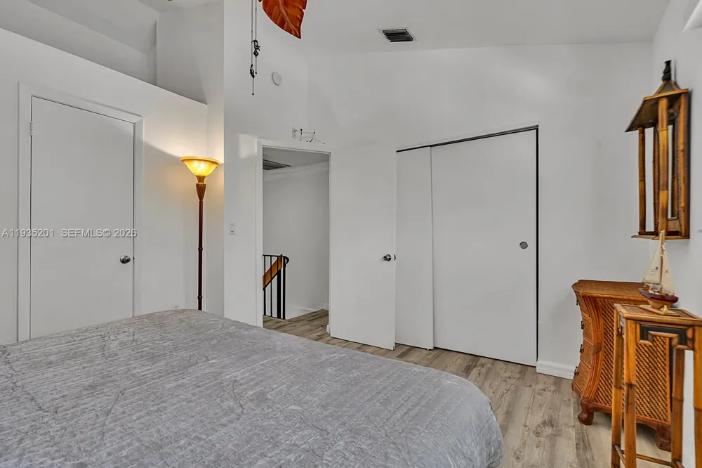 798 Crandon Blvd #16-C Key Biscayne, FL 33149