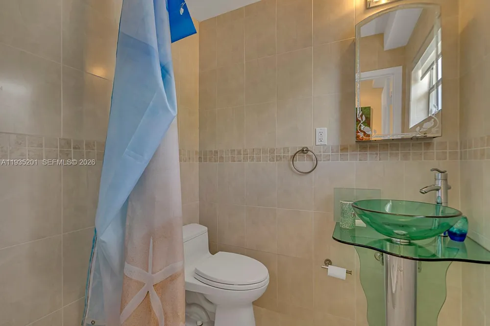 798 Crandon Blvd #16-C Key Biscayne, FL 33149