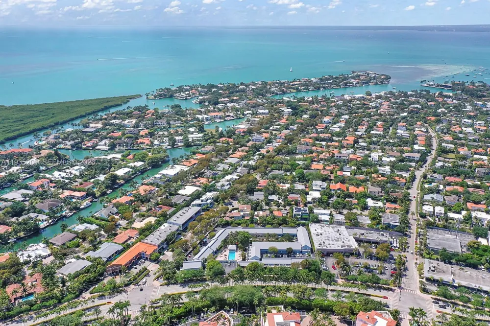 798 Crandon Blvd #16-C Key Biscayne, FL 33149