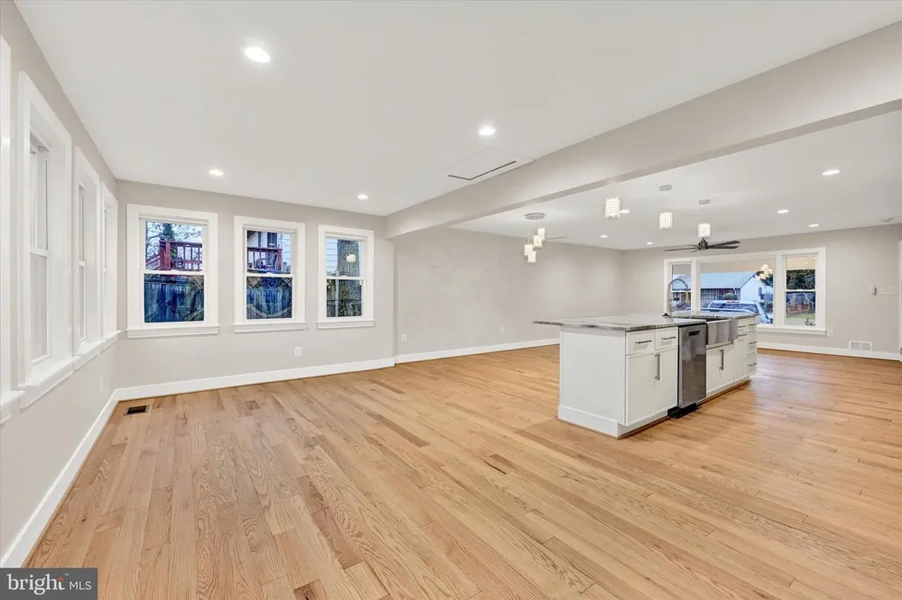 9603 BEACHWOOD AVENUE Lanham, MD 20706