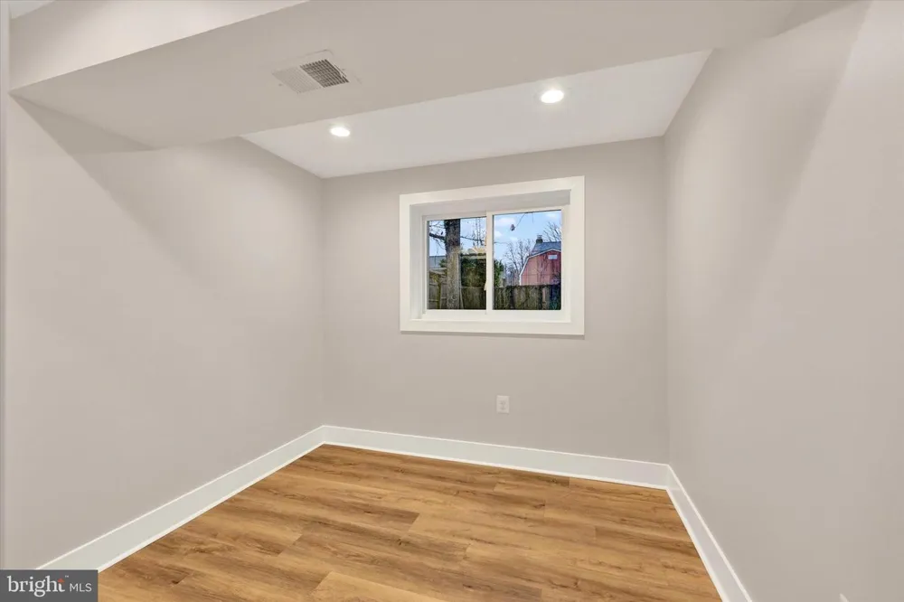 9603 BEACHWOOD AVENUE Lanham, MD 20706
