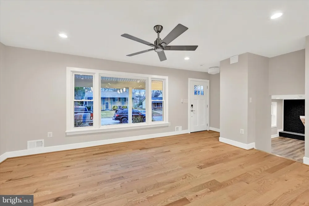 9603 BEACHWOOD AVENUE Lanham, MD 20706