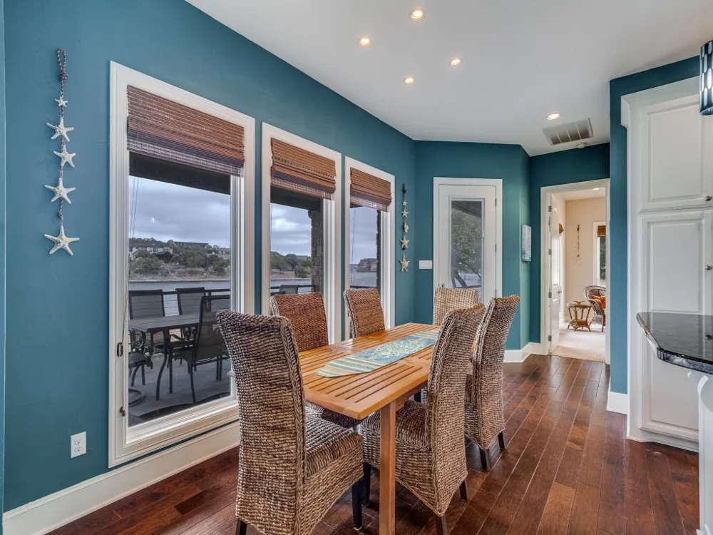 7033 W Hells Gate Drive Strawn, TX 76475