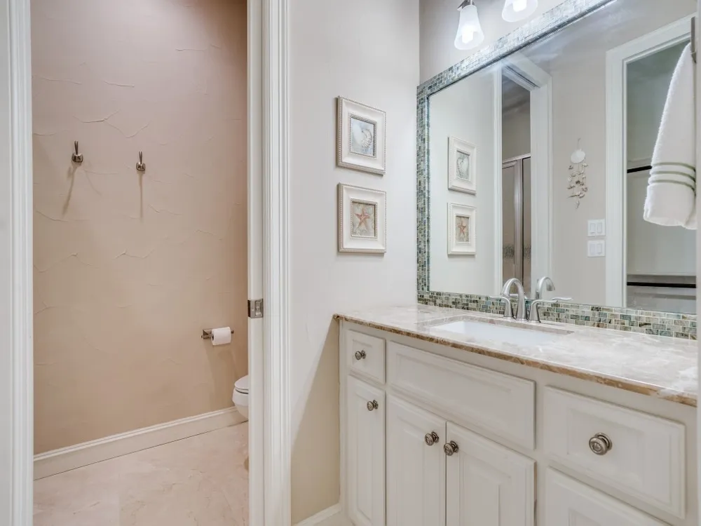 7033 W Hells Gate Drive Strawn, TX 76475
