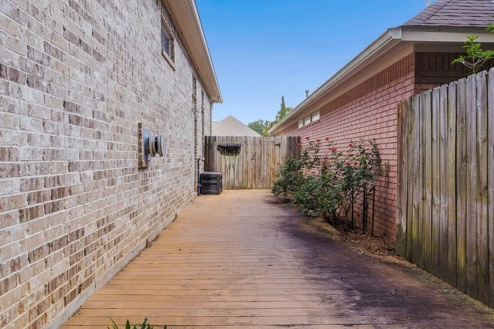 106 Sunshine Lane Livingston, TX 77351