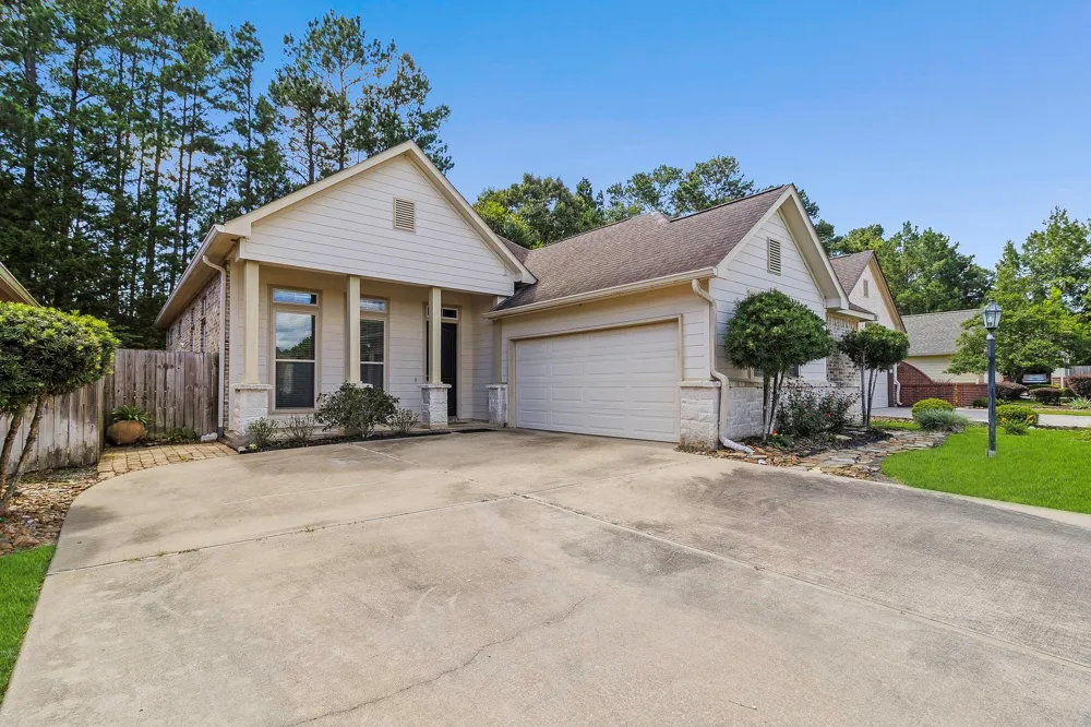 106 Sunshine Lane Livingston, TX 77351