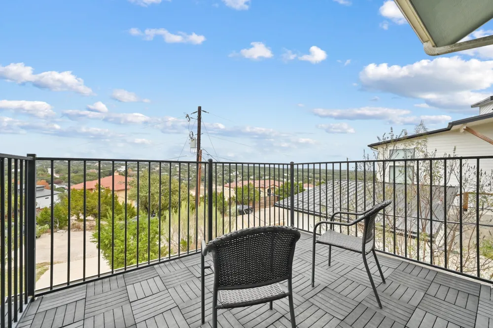 17305 Lake Wood Circle Dripping Springs, TX 78620
