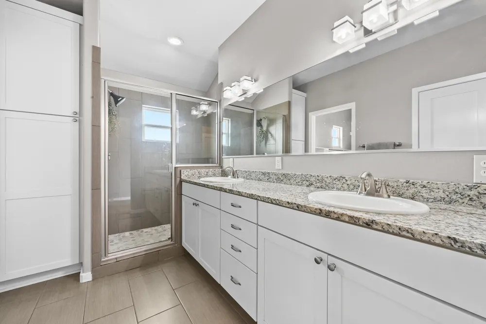 17305 Lake Wood Circle Dripping Springs, TX 78620