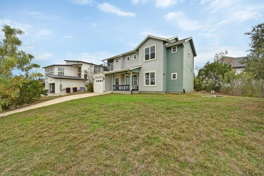 17305 Lake Wood Circle Dripping Springs, TX 78620