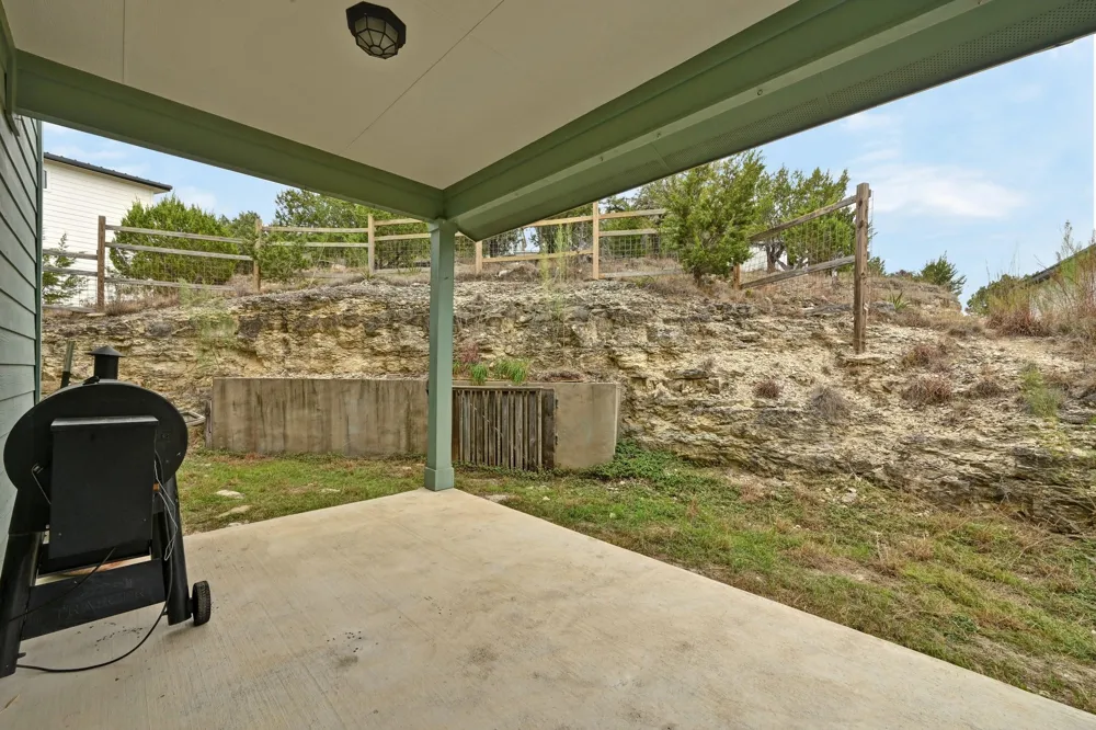 17305 Lake Wood Circle Dripping Springs, TX 78620