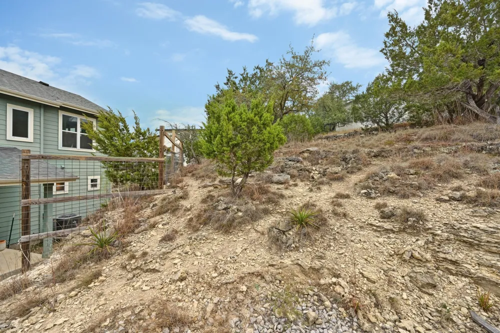 17305 Lake Wood Circle Dripping Springs, TX 78620