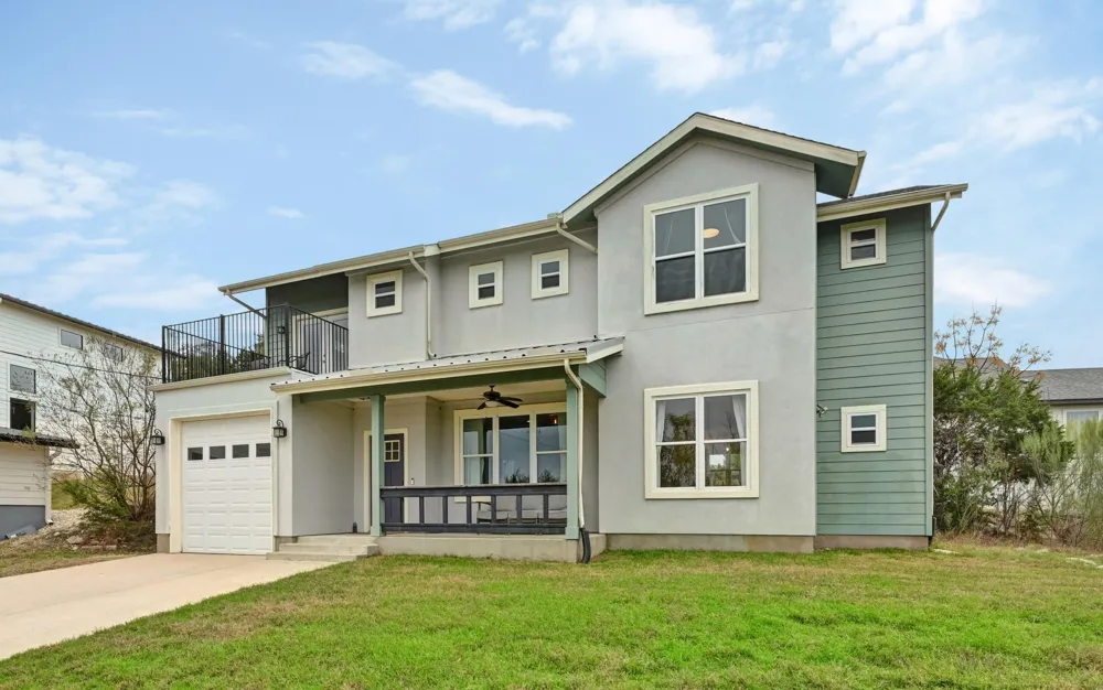 17305 Lake Wood Circle Dripping Springs, TX 78620