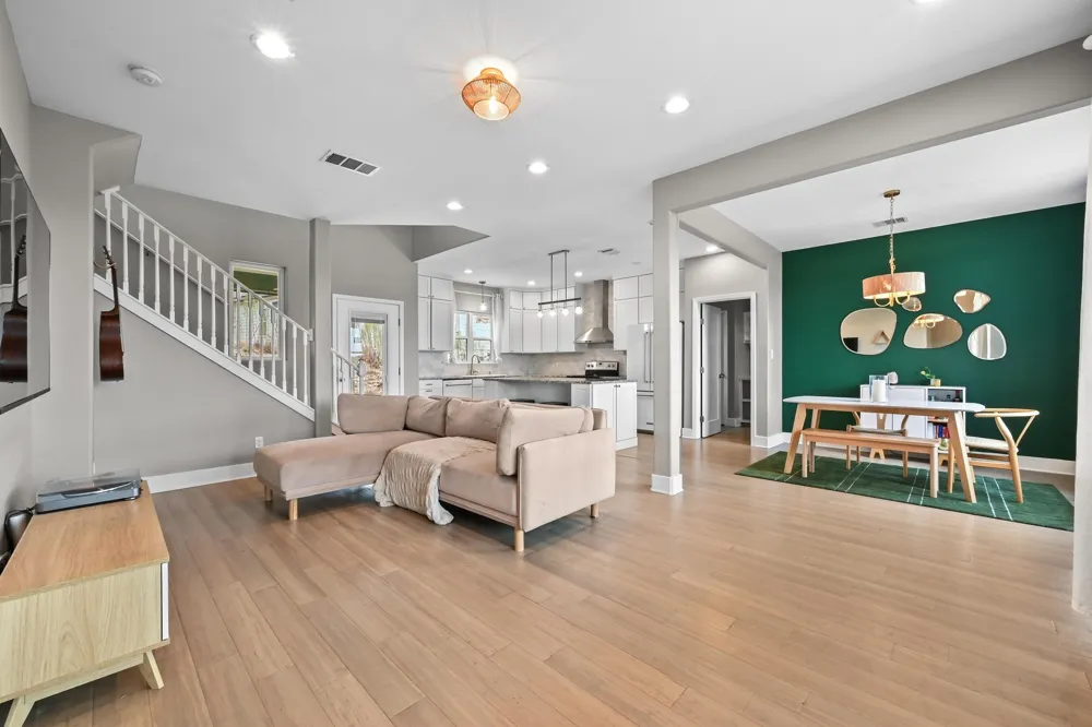 17305 Lake Wood Circle Dripping Springs, TX 78620