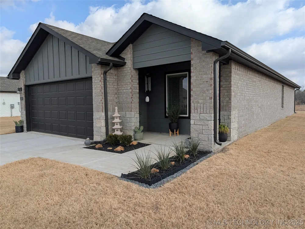 1100 Arapahoe Avenue