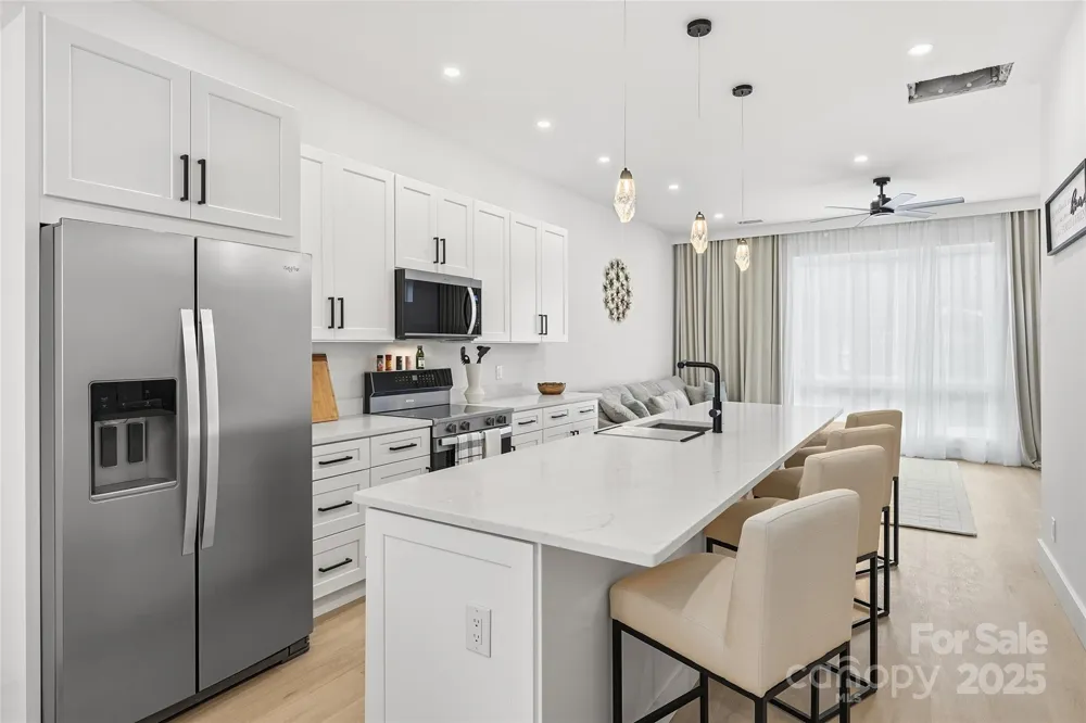 41 Richland Street Waynesville, NC 28786