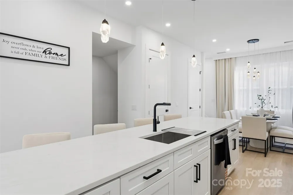 41 Richland Street Waynesville, NC 28786