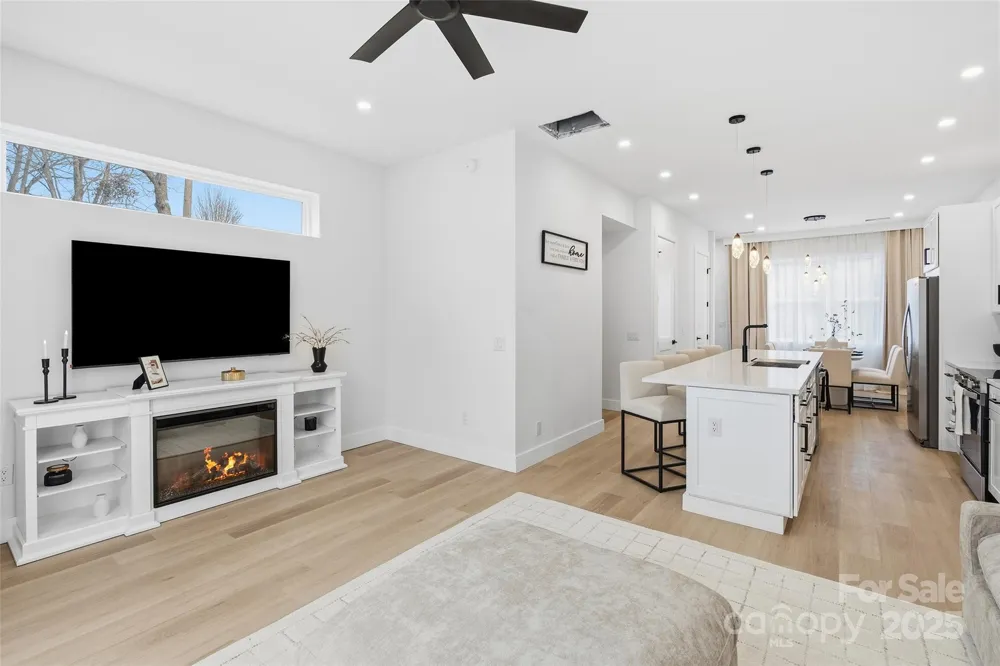 41 Richland Street Waynesville, NC 28786