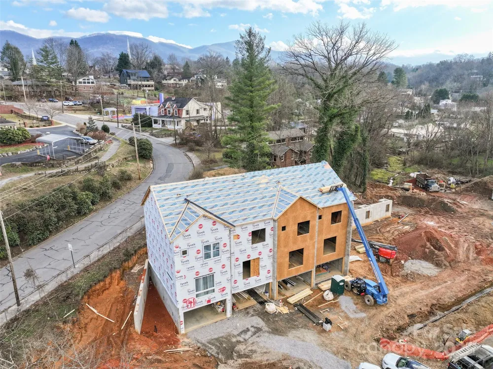 41 Richland Street Waynesville, NC 28786