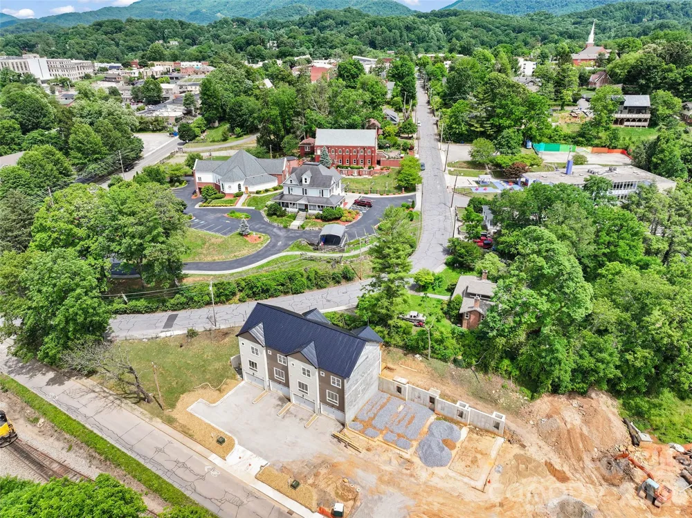 45 Richland Street Waynesville, NC 28786