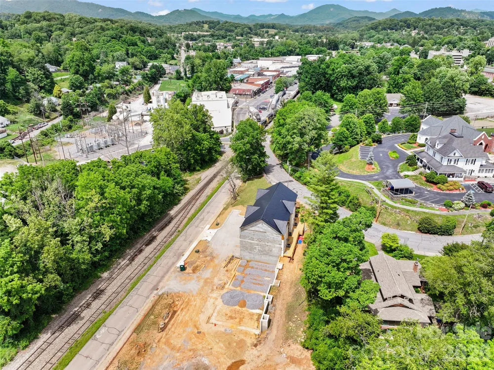45 Richland Street Waynesville, NC 28786