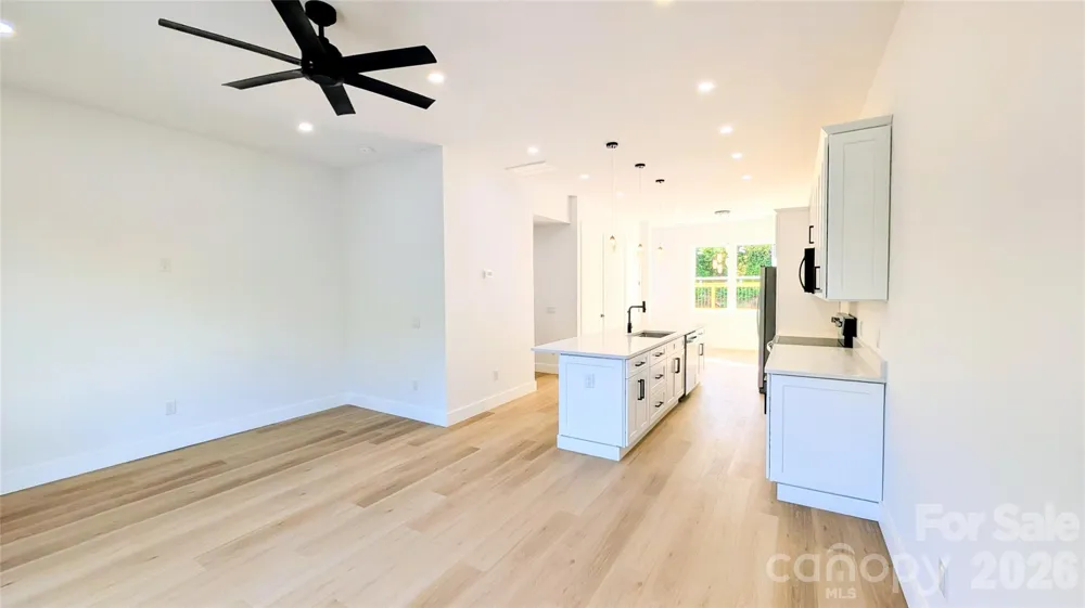 45 Richland Street Waynesville, NC 28786