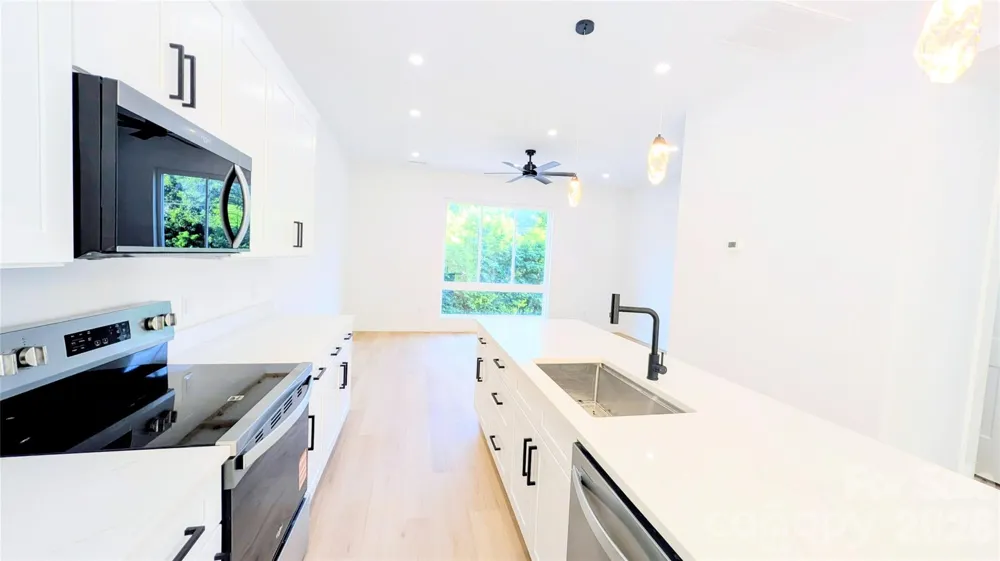 45 Richland Street Waynesville, NC 28786