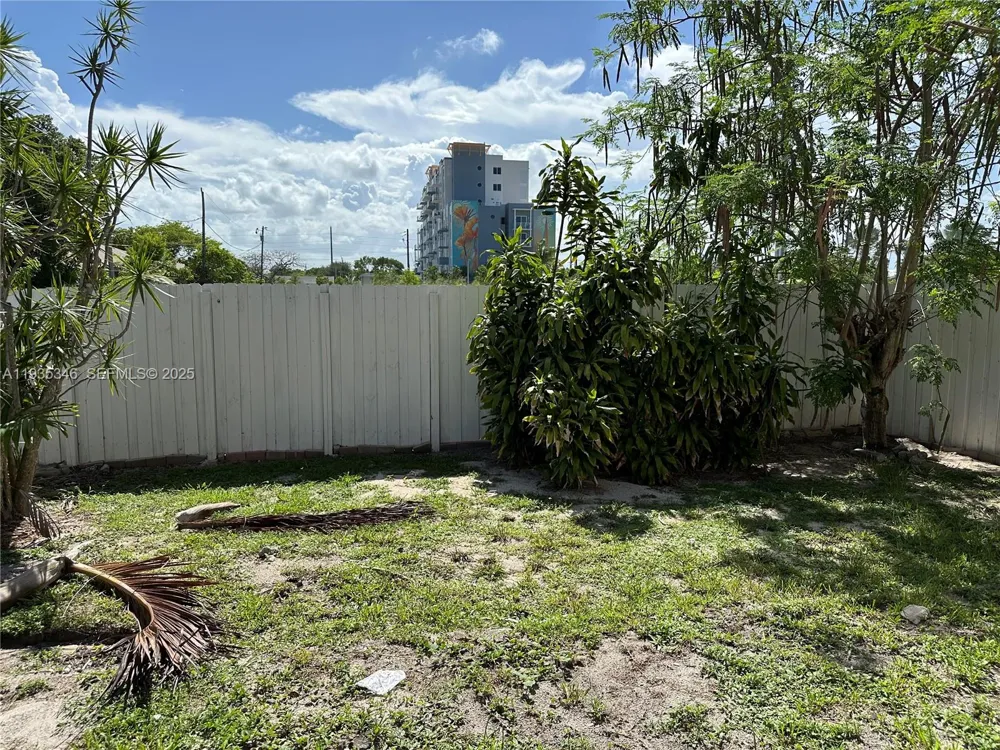 708 SE 3rd Ave Ext #201 Hallandale Beach, FL 33009