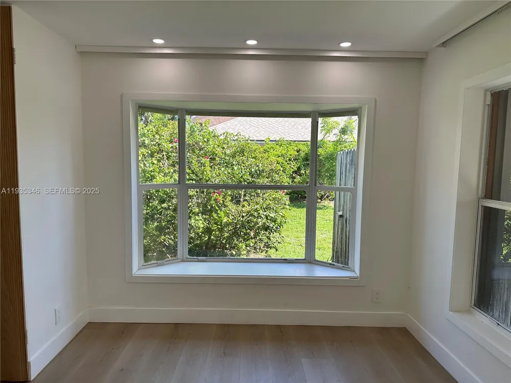 708 SE 3rd Ave Ext #201 Hallandale Beach, FL 33009