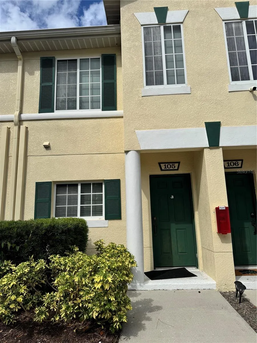 335 CAPE HARBOUR LOOP #105 Bradenton, FL 34212