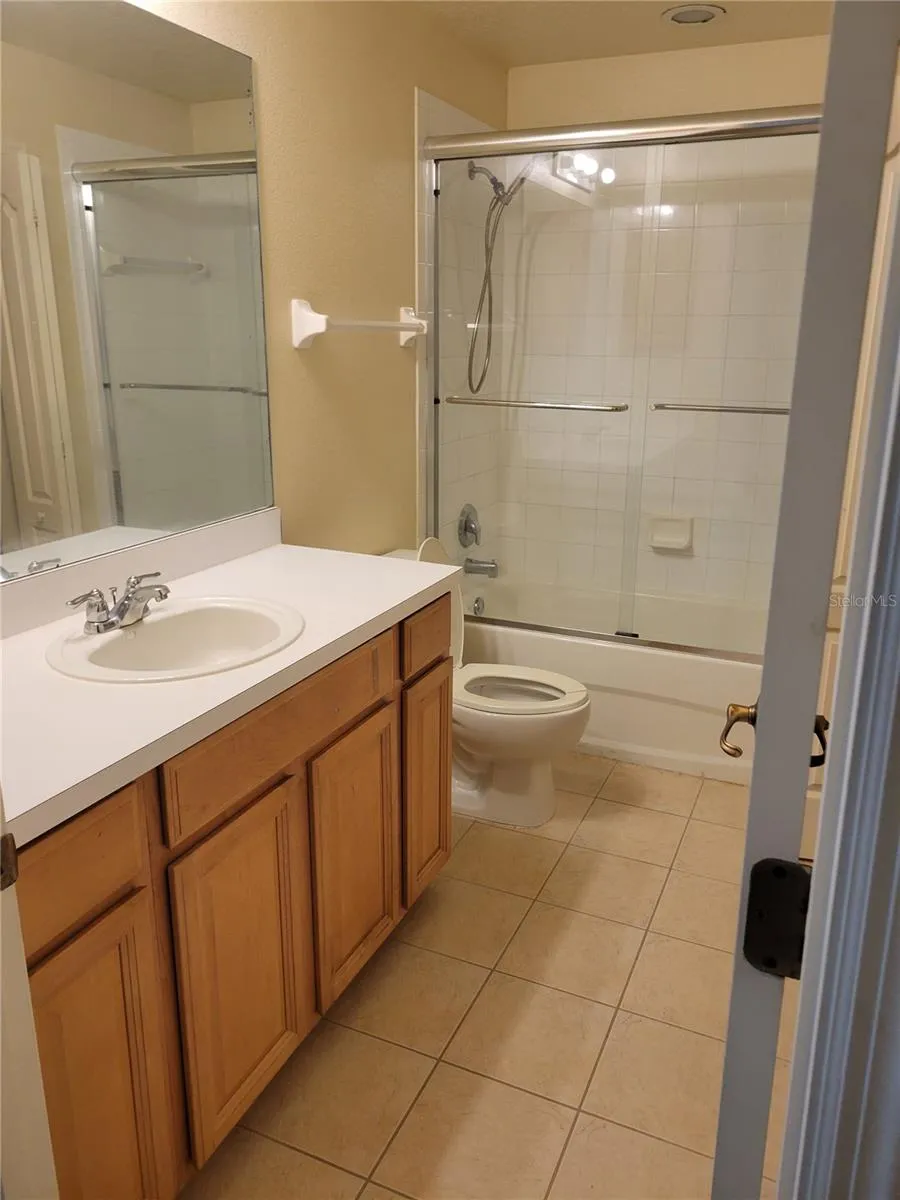 335 CAPE HARBOUR LOOP #105 Bradenton, FL 34212