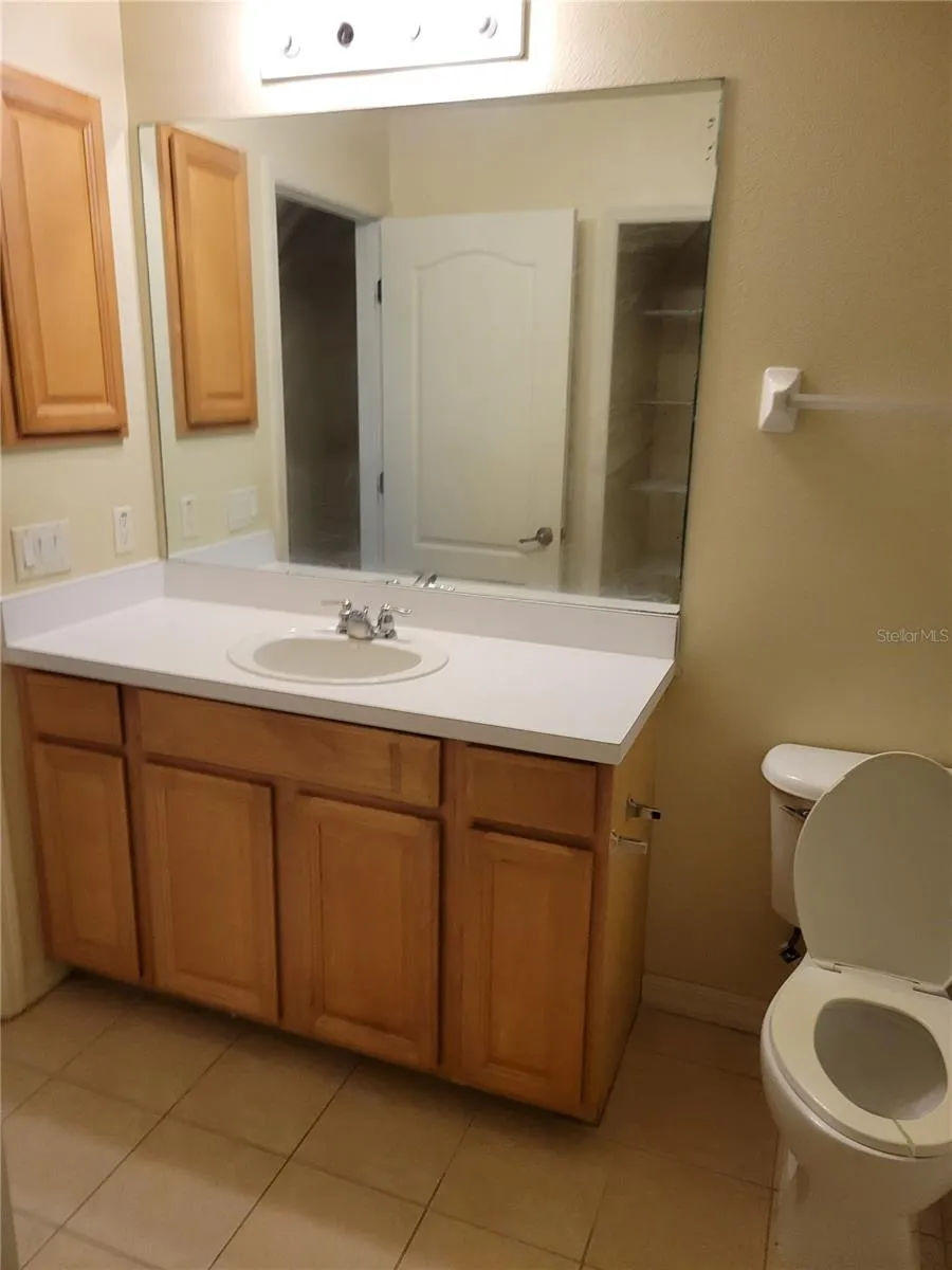335 CAPE HARBOUR LOOP #105 Bradenton, FL 34212