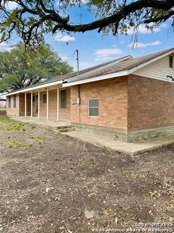 6462 Fm 1144 Karnes City, TX 78118