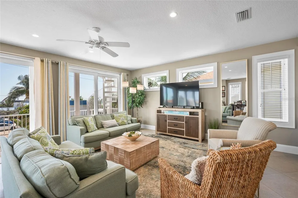 2201 AVENUE C Bradenton Beach, FL 34217