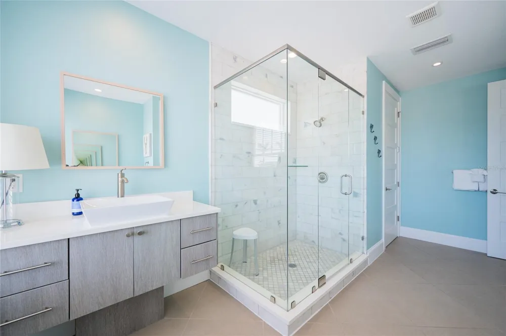2201 AVENUE C Bradenton Beach, FL 34217