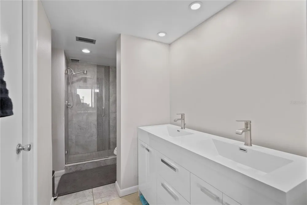 2621 COVE CAY DRIVE #804 Clearwater, FL 33760