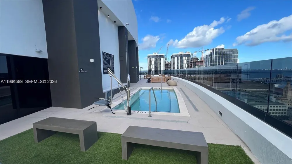 225 Miami ave #501 Miami, FL 33128